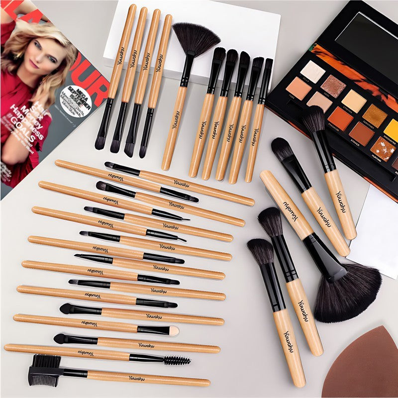 A Portable 32-piece Makeup Brush Set That's Perfect For Travel, Business Trips, And Outdoor Makeup.